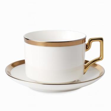 Imagem de Conjunto de 4 xicaras de Chá com Pires Porcelana Branca com Borda Dourada Alça Geométrica Dourada Estilo Luxuoso Moderno