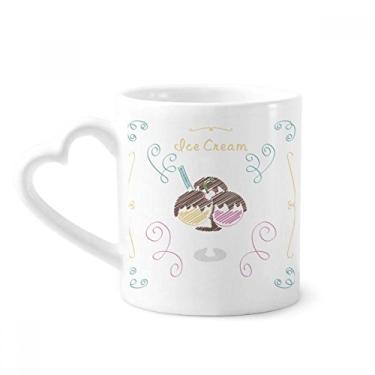 Imagem de Caneca de cerâmica de café com bola de sorvete de três doces de chocolate, copo de coração de vidro