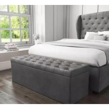 Imagem de Puff Baú pé de cama 90 cm no Sued Capitone (Porta objetos e Brinquedos) - Não Acompanha Cabeceira - CINZA