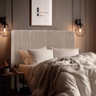 Imagem de Cabeceira Carla Casal Estofada em Madeira Maciça Eucalipto com Revestimento em Tecido Suede Bege