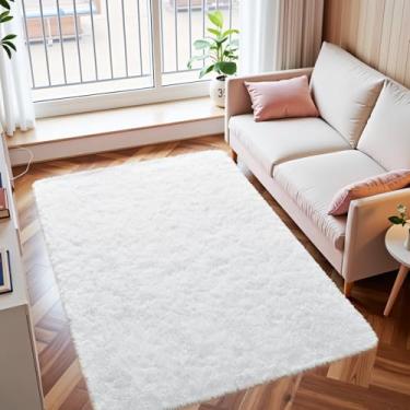 Imagem de Macgace Tapetes fofos para decoração de quarto estético, tapete felpudo branco 7,5 x 12,7 cm com pontos antiderrapantes para sala de estar, tapete felpudo felpudo lavável, decoração de casa moderna