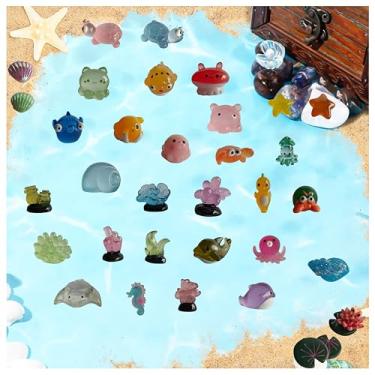 Imagem de mozhixue Pacote variado de animais de resina, 30 peças, mini bonecos de animais do oceano, mini figuras para esconder para miniaturas, estátua para ambientes internos e externos, micro paisagem