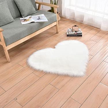 Imagem de Tapete felpudo em forma de coração de 15,7 x 29 cm, tapete macio e peludo para quarto, decoração de sala de estar (branco)