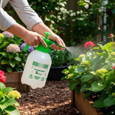 Imagem de Pulverizador Manual 2L por Compressão – Borrifador Multiuso para Jardinagem, Limpeza de Vidros, Automotivo e Uso Doméstico