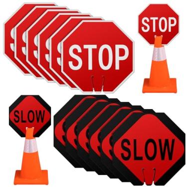 Imagem de Geetery 12 peças de 30,5 x 30,5 cm, placas de aviso no topo do cone de trânsito, incluem placas de parada de PVC e placas lentas dupla face para construção de barricadas de estradas de rua