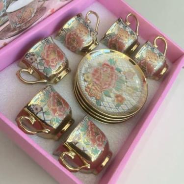 Imagem de Xícara de café kit com 12 peças de Cerâmica e porcelana kit xicaras com pires(Flor branca xadrez)