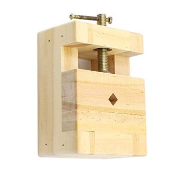 Imagem de Minicarregadeira plana de madeira para mesa com garra de bancada e berbequim - 13,5 x 8,5 x 5,5 cm