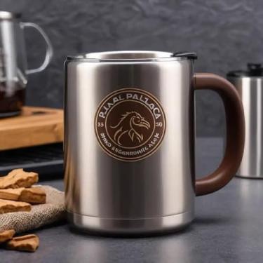 Imagem de Caneca Térmica Parede Dupla em Aço Inox Marrom 850ml com Alça Ergonômica - Estilo Com Logo