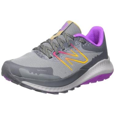 Imagem de New Balance Tênis de corrida feminino DynaSoft Nitrel V5 Trail, Cinza escuro/Castlerock/Rosa cósmica, 9 Wide