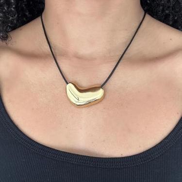 Imagem de Cachecol grosso colar de coração com pingente de coração para mulheres, cordão preto longo, joia com pingente de ouro, acessório moderno, presentes de amizade, presentes de Natal para mulheres, dia