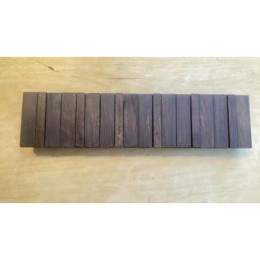 Imagem de GOGREEBELL Suporte de parede para piano | Suporte de parede dobrável com 6 ganchos | Ganchos de revestimento resistentes. Madeira de acácia (cor de nogueira tingida a óleo de cera de madeira