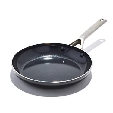 Imagem de OXO Frigideira antiaderente Agility de 25,4 cm, panelas de cerâmica sem PFAS, não tóxica, adequada para indução, compatível com todos os cooktops, pode ser lavada na lava-louças e no forno, cabo de