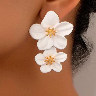 Imagem de Brincos Flores Branco Sobrepor Delicado Feminino Festa Luxo - anjo da 