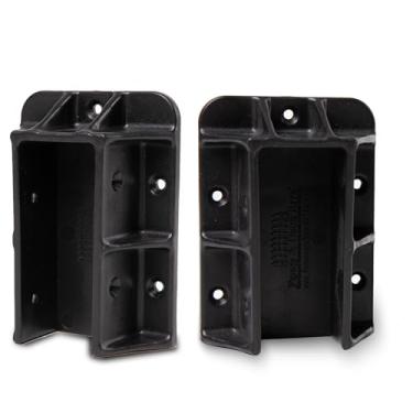 Imagem de Cerca e baralho Rite: Decks Railing Hangers. Feito para durar com plástico durável, conecta postes 2 x 4 e 4 x 4 no seu deck
