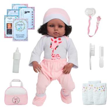Imagem de Bebê Negra Realista com Roupinha Girafinha e Mamadeira