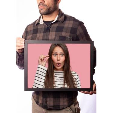 Imagem de Quadro Mulher Mictório Decoração Banheiro É Pequeno Né - Fanarte