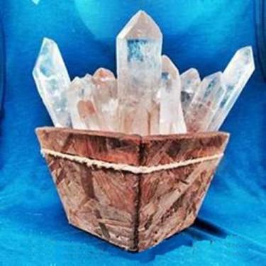 Imagem de Cristal Gerador Bruto Natural Pacote 1KG Pontas Comum Pedra Quartzo - 
