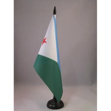 Imagem de Bandeira de mesa do Djibouti 12 cm x 20.3 cm - Bandeira de mesa do Djibouti 21 x 14 cm - Bastão e base de plástico preto - AZ FLAG