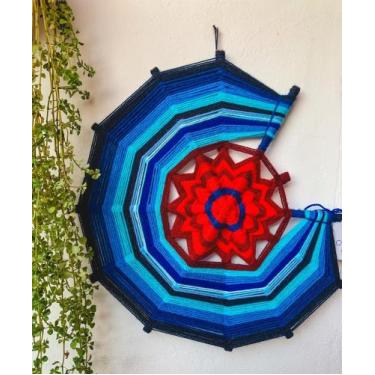 Imagem de Mandala de Lã Decorativa - Artesanal