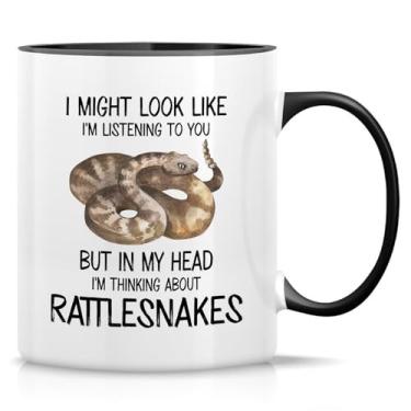 Imagem de Retreez Caneca engraçada de cascavel - Caneca I'm Thinking About Rattlesnakes - Caneca de café de cerâmica de 325 ml - Presente hilário para herpetólogos, amantes de cobras, fãs da vida selvagem