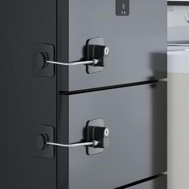 Imagem de Trava adesiva para geladeira com chave e gancho para chave – Trava de segurança para geladeira e armário sem perfuração para crianças, gavetas, freezers, armários de arquivos – fácil instalação de