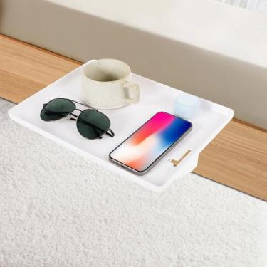 Imagem de Prateleira de cabeceira para cama, beliche com clipe para faculdade, organizador de bandeja lateral de cama, armazenamento de cabeceira essencial para quarto com gerenciamento de cabos (branco)