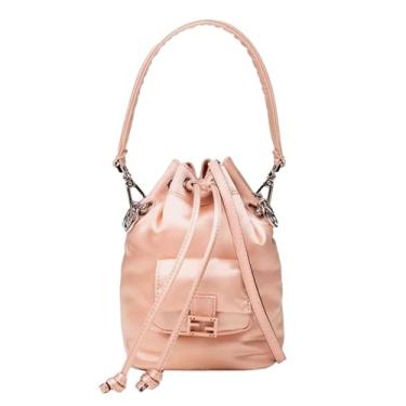 Imagem de FENDI Mon Tresor Baguette Baby Pink Nylon Balde Mini Bolsa Transversal, Rosa bebê, Mini