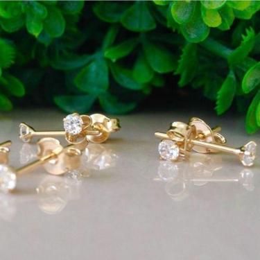 Imagem de Brinco Ponto De Luz Segundo Furo 2Mm Banhado A Ouro