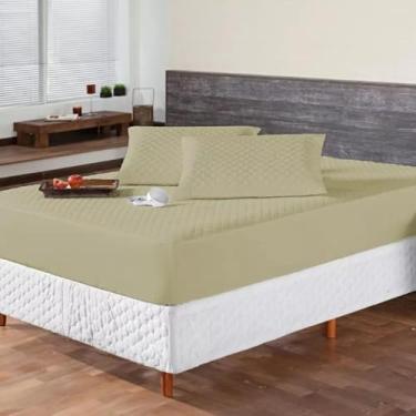 Imagem de Protetor de Colchão Queen Impermeável, 198x158x40cm, Poliéster e Polipropileno, Branco, Proteção Contra Líquidos, Ácaros e Alérgenos, Dupla Camada, Macio e Silencioso (Bege)