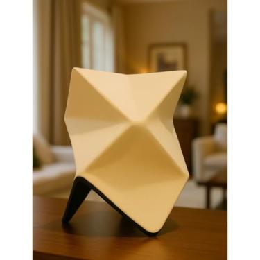 Imagem de Luminária de Mesa Geométrica Minimalista com Design Moderno, Luz Amarela, Abajur Decorativo (Preto)