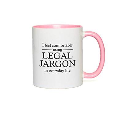 Imagem de Caneca de café advogada edição dois tons rosa 325 ml - Usando jargão legal na vida cotidiana - advogada Elle para advogados estudantes de direito amantes de filmes