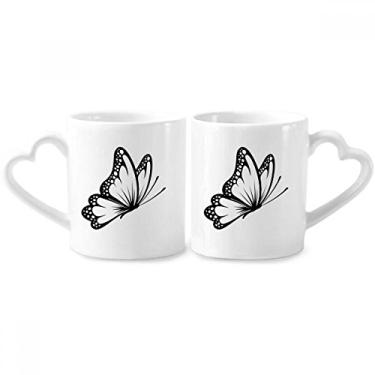 Imagem de Borboleta vintage simples em conjunto de canecas de porcelana para casais, coração de cerâmica