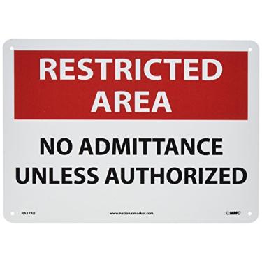 Imagem de NMC Placa de segurança RA17AB, legenda "Área restrita - NO ADMITTANCE UNLESS AUTORIZED", 35,5 cm de comprimento x 25,4 cm de altura, alumínio, preto/vermelho em branco