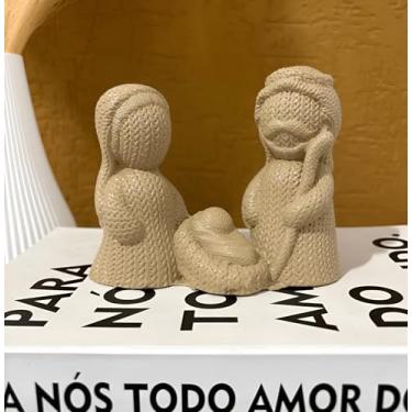 Imagem de Sagrada Família com Textura Tricô – Presépio Decorativo Natalino - BEGE