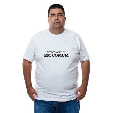 Imagem de Camiseta Plus Size Masculina Algodao Frase Temos Alcool Em Comum Com Abridor De Garrafas Integrado
