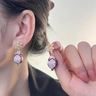 Imagem de Brincos femininos banhados a ouro com pingente de gota longa sem piercing, brincos de argola de zircônia cúbica cintilante, clipes de orelha, joias de declaração, festa, formatura, casamento, amizade