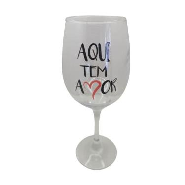 Imagem de Taça Frase Tem Amor Namorados Personalizada Vinho 490Ml
