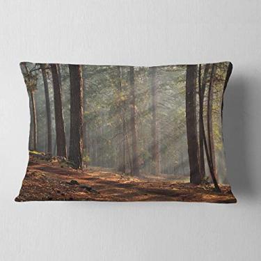 Imagem de Designart Rays of Sun in Dense Forest Landscape Photo Throw Lombar Sala de estar, Sofá, Travesseiro + Capa de almofada impressa em ambos os lados 30 x 50 cm