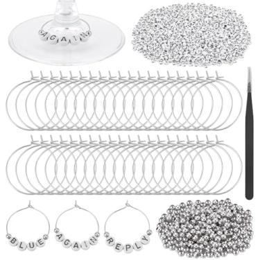 Imagem de PH PandaHall 100 conjuntos de pingentes de taça de vinho para taças de haste, 1300 contas de letras, 200 contas de latão, 100 anéis de latão, pinças, pingentes de vinho personalizados para presente de