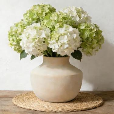 Imagem de ELYSIIRENA Vaso de flores de cerâmica, vaso rústico off-white de 14 cm, vaso de cerâmica envelhecido artesanal, vaso de flores pequeno para decoração de casa, sala de estar, mesa, prateleira