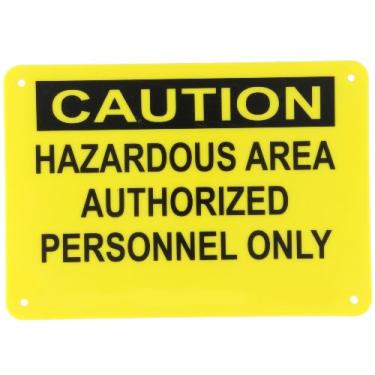 Imagem de Master Lock S7150 25,4 cm de largura x 17,7 cm de altura polipropileno, placa de segurança preta sobre amarela, cabeçalho "Cuidado", lenda "Somente pessoal autorizado de área perigosa"