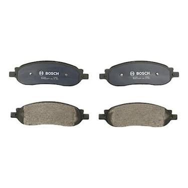 Imagem de Bosch BP1068 QuietCast Premium Conjunto de pastilhas de freio a disco semi-metálicas para Ford: 2005-2007 F-250 Super Duty, 2005-2007 F-350 Super Duty; Traseira