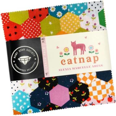 Imagem de Alexia Marcelle Abegg Catnap Charm Pack 42 quadrados de 12,7 cm Ruby Star Society RS4130PP