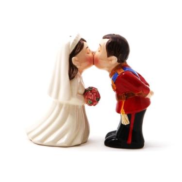 Imagem de Não é apenas uma caixa vazia! Saleiro magnético Kate e William de 10 cm