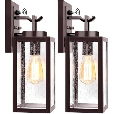 Imagem de Pacote com 2 luminárias de parede externas do crepúsculo ao amanhecer, luminárias externas de bronze polido a óleo montadas na parede com vidro semeado, lanternas externas de varanda à prova d'água