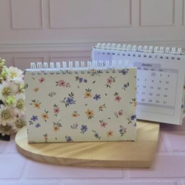 Imagem de Calendário 2026, Design Floral, AdoráVel e Compacto, Ideal Para DecoraçãO de Mesa, Resistente à Umidade(Floral Delicada)