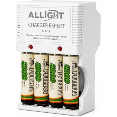 Imagem de Carregador de Pilhas Recarregáveis AA AAA e Bateria 9V Ni-MH Bivolt 4700mAh, com LED Indicador, Compatível com Controles, Brinquedos, Lanternas e Eletrônicos – Não Acompanha Pilhas