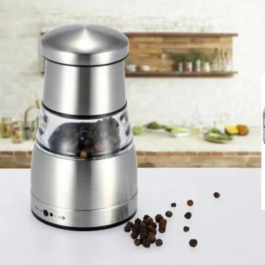 Imagem de Mini Moedor Manual de Pimenta e Sal em Aço Inoxidável e Acrílico. Moagem Simples Operado por Rotação Proporcionando Controle Preciso sobre a Quantidade e Textura dos Temperos Moídos na Hora