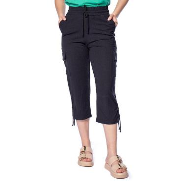 Imagem de Calça Capri Feminina Bruna e Bia Canelada Cargo Preto-Feminino