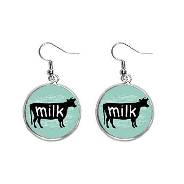 Imagem de Brinco de prata com silhueta de vaca de animal preto com pingente de orelha natural